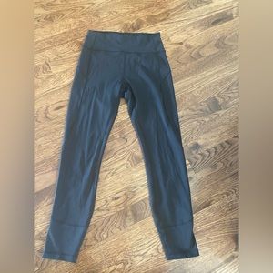lululemon black workout leggings 25” size 6